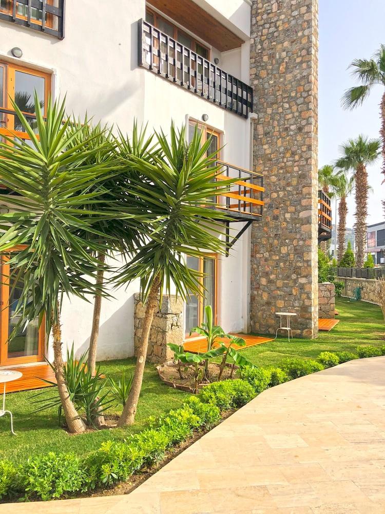 Butikhan Hotel Гюндоган Екстериор снимка