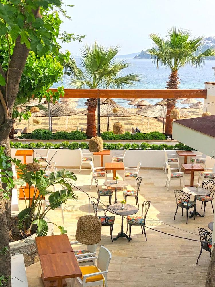 Butikhan Hotel Гюндоган Екстериор снимка